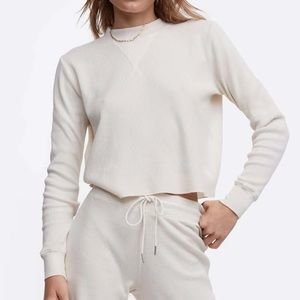 MATE THE LABEL. Organic Thermal Boxy Crop in Bone. Size Small.